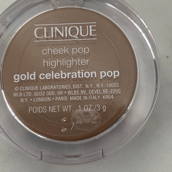 Clinique Cheek Pop Highlighter - Picture 3 of 3